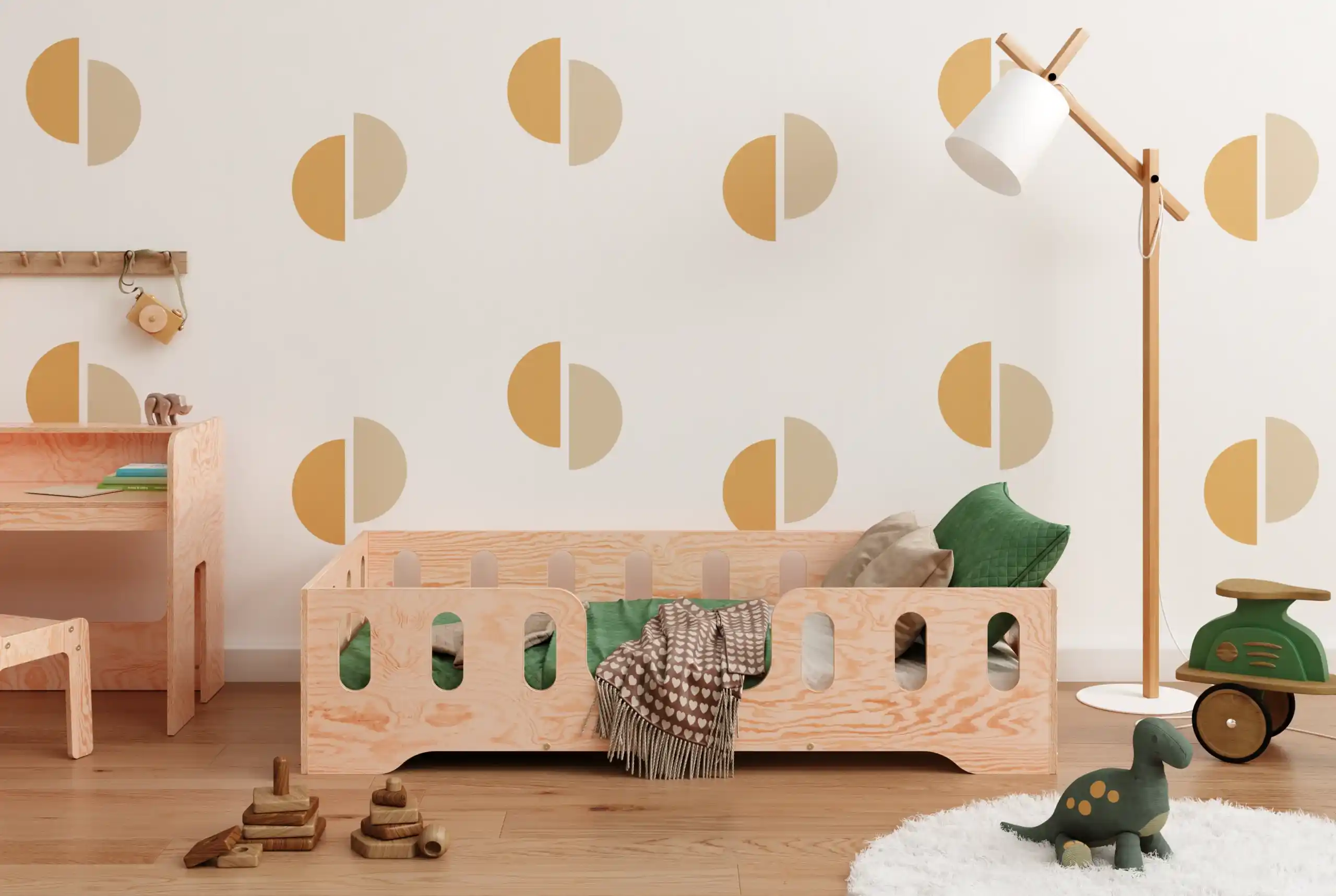 Lit enfant 140x200 dans une chambre aménagée avec des rangements et un éclairage doux
